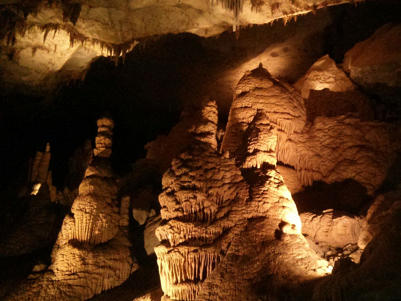 Discover Cumberland Caverns - Cunningham Cabins